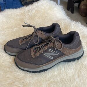 New Balance 669